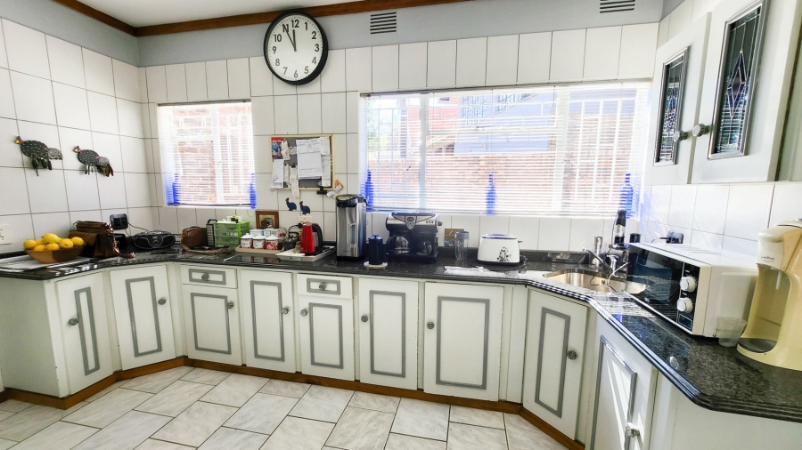 4 Bedroom Property for Sale in Wilkoppies North West